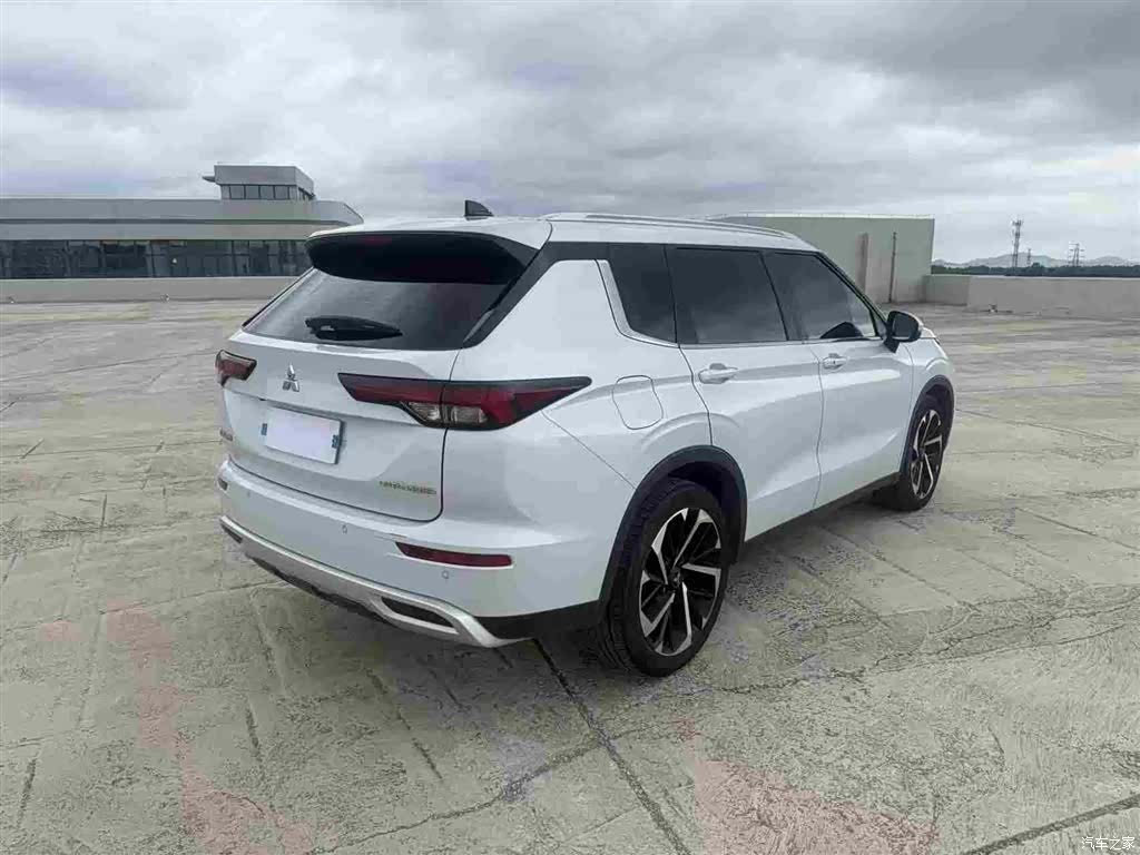 Mitsubishi Outlander, 2023 7