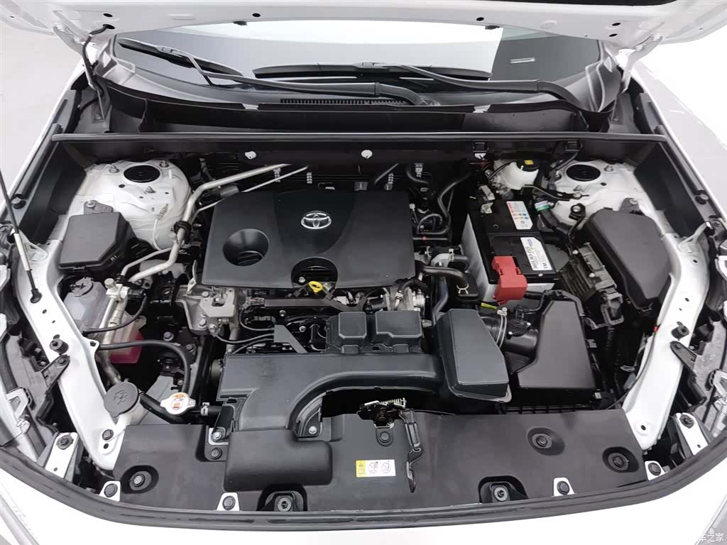 Toyota RAV4, 2023 6