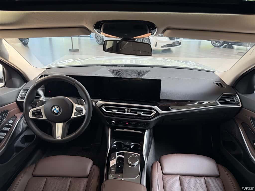BMW 3 Series, 2024 11