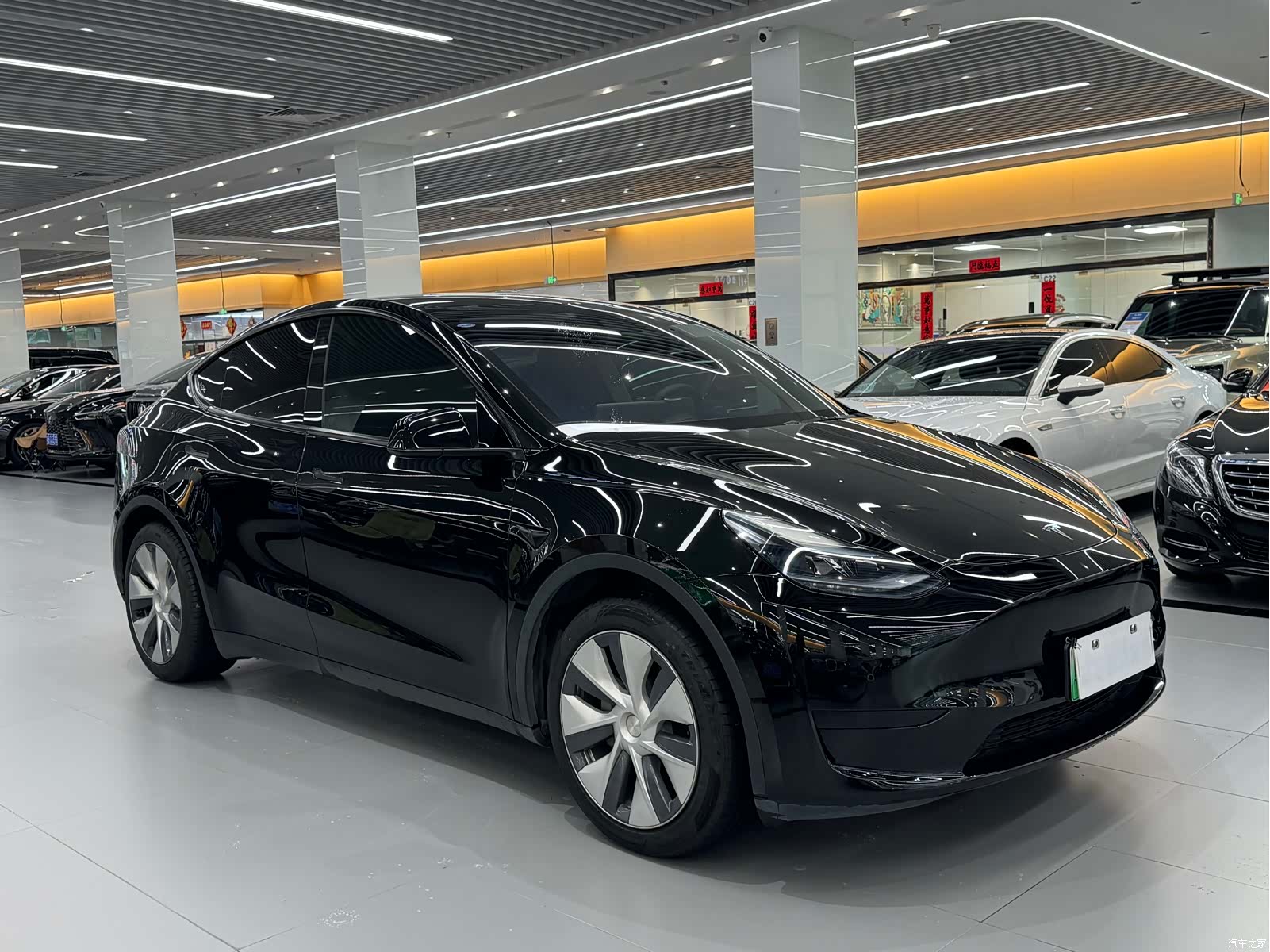 Tesla Model Y, 2023 3