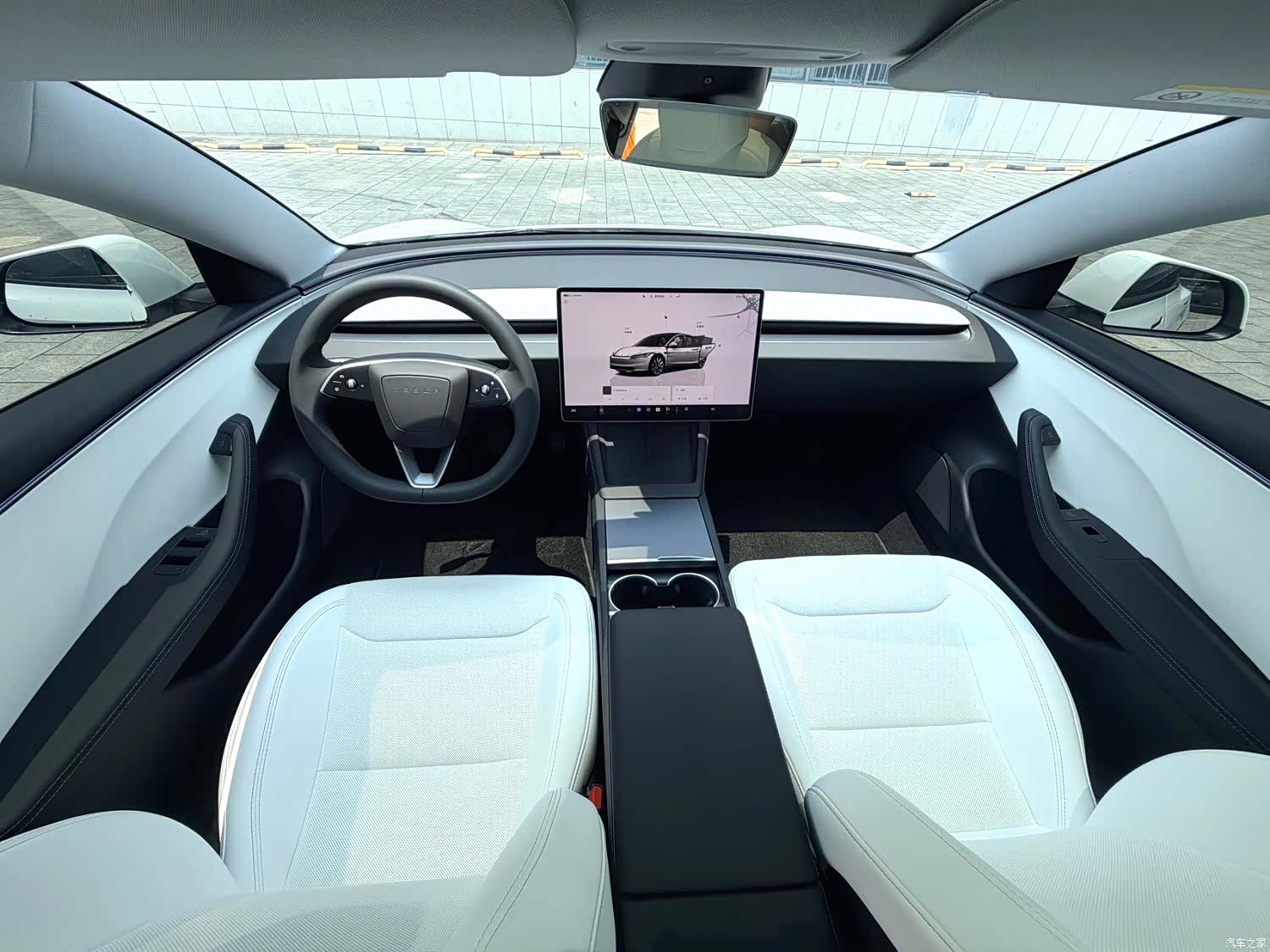 Tesla Model 3, 2025 все фото