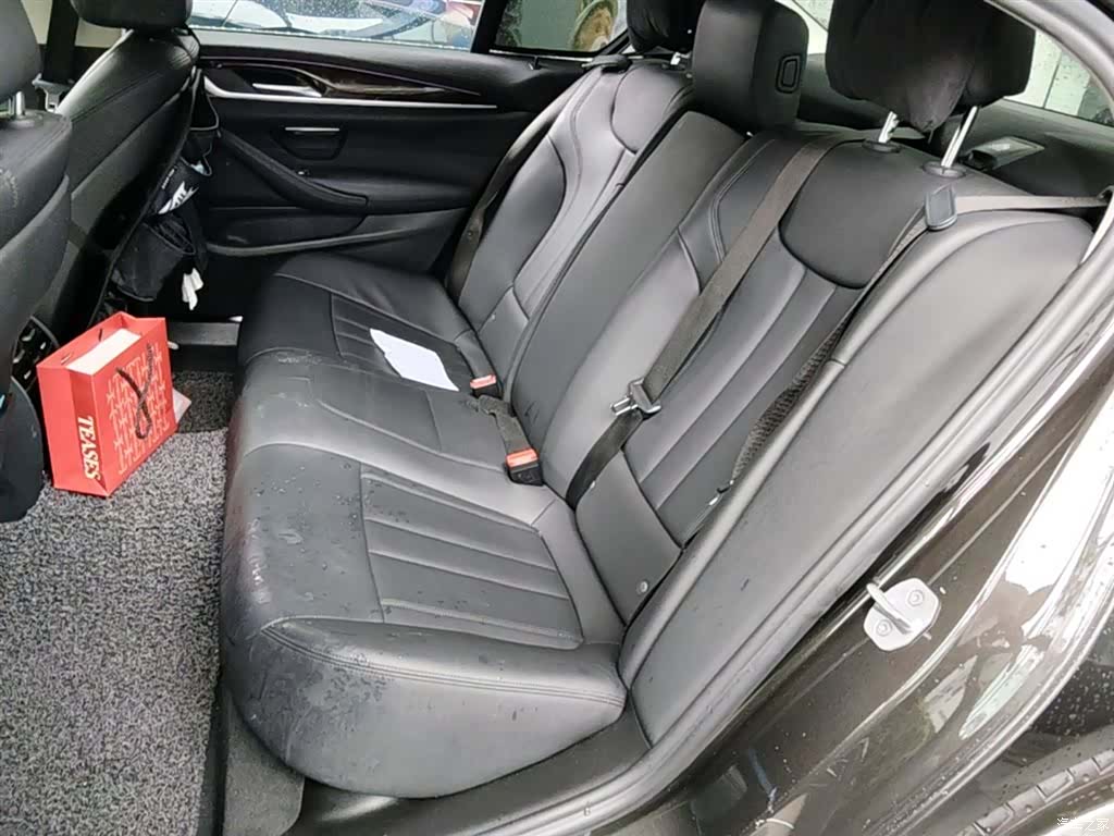 BMW 5 Series, 2018 24