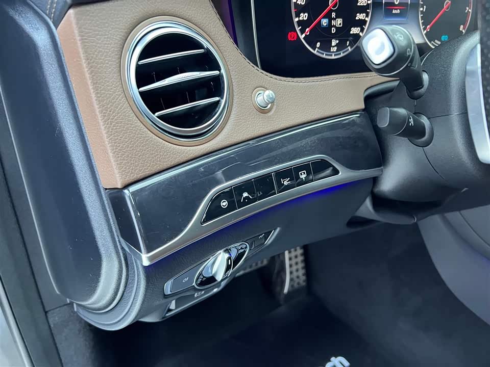 Mercedes-Benz S-class Mercedes-Benz S-class