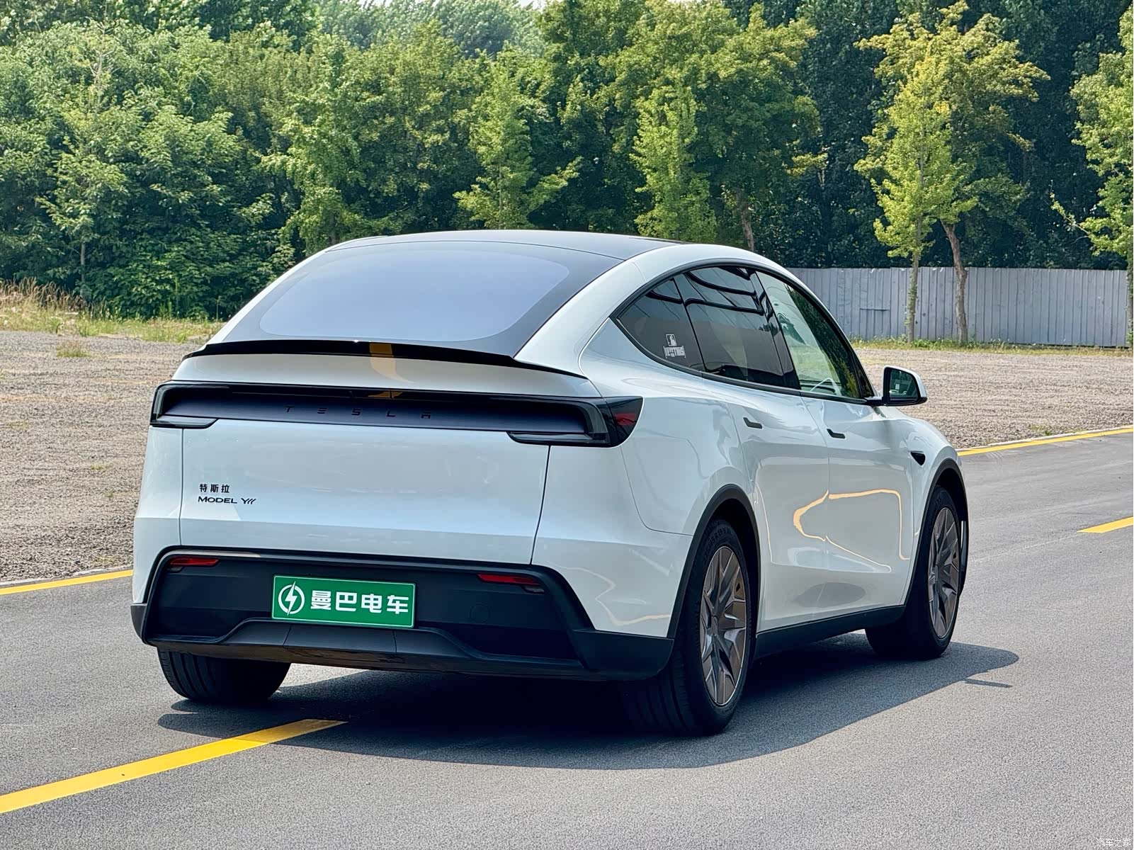 Tesla Model Y, 2025 7