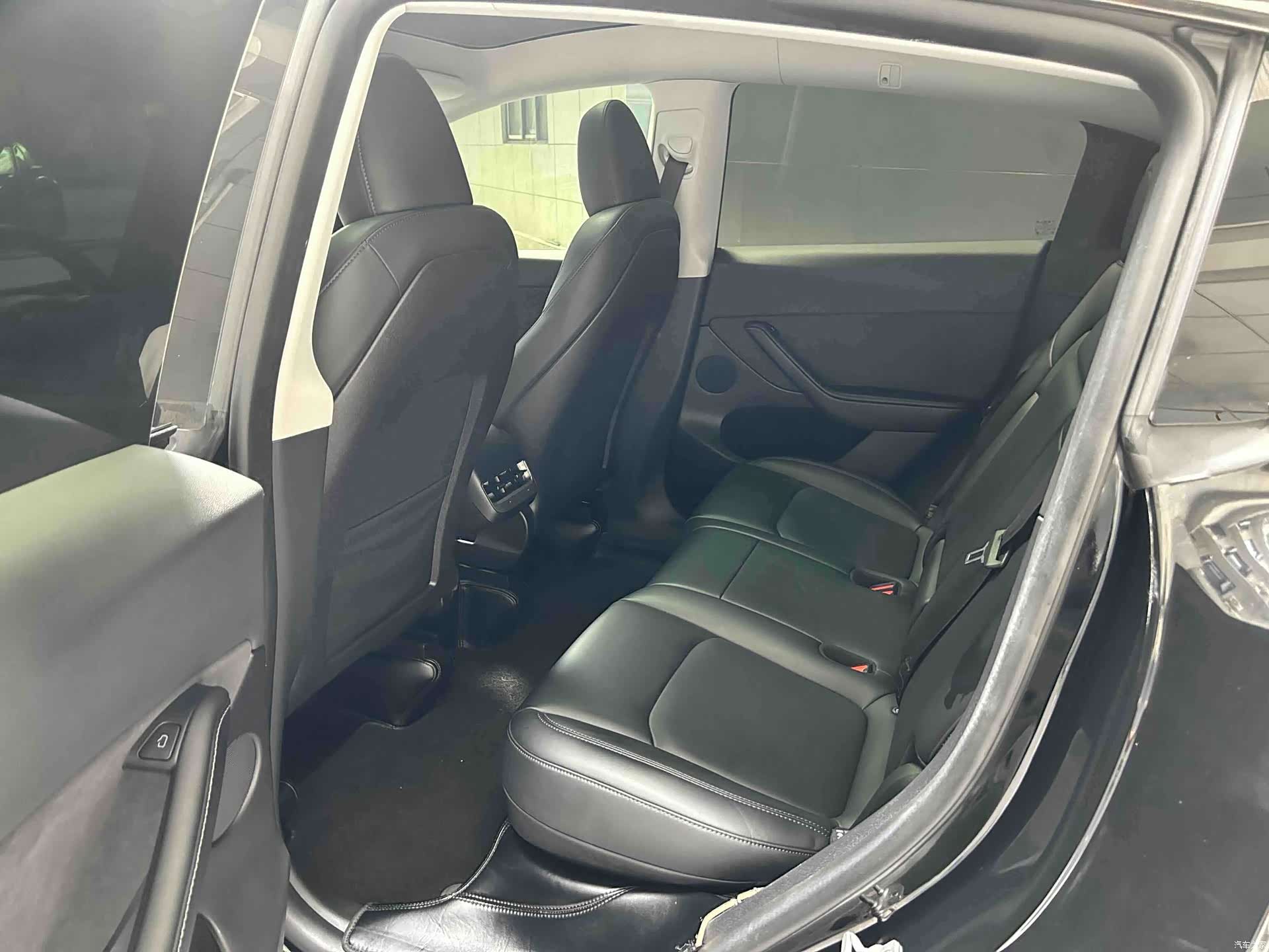 Tesla Model Y, 2022 7
