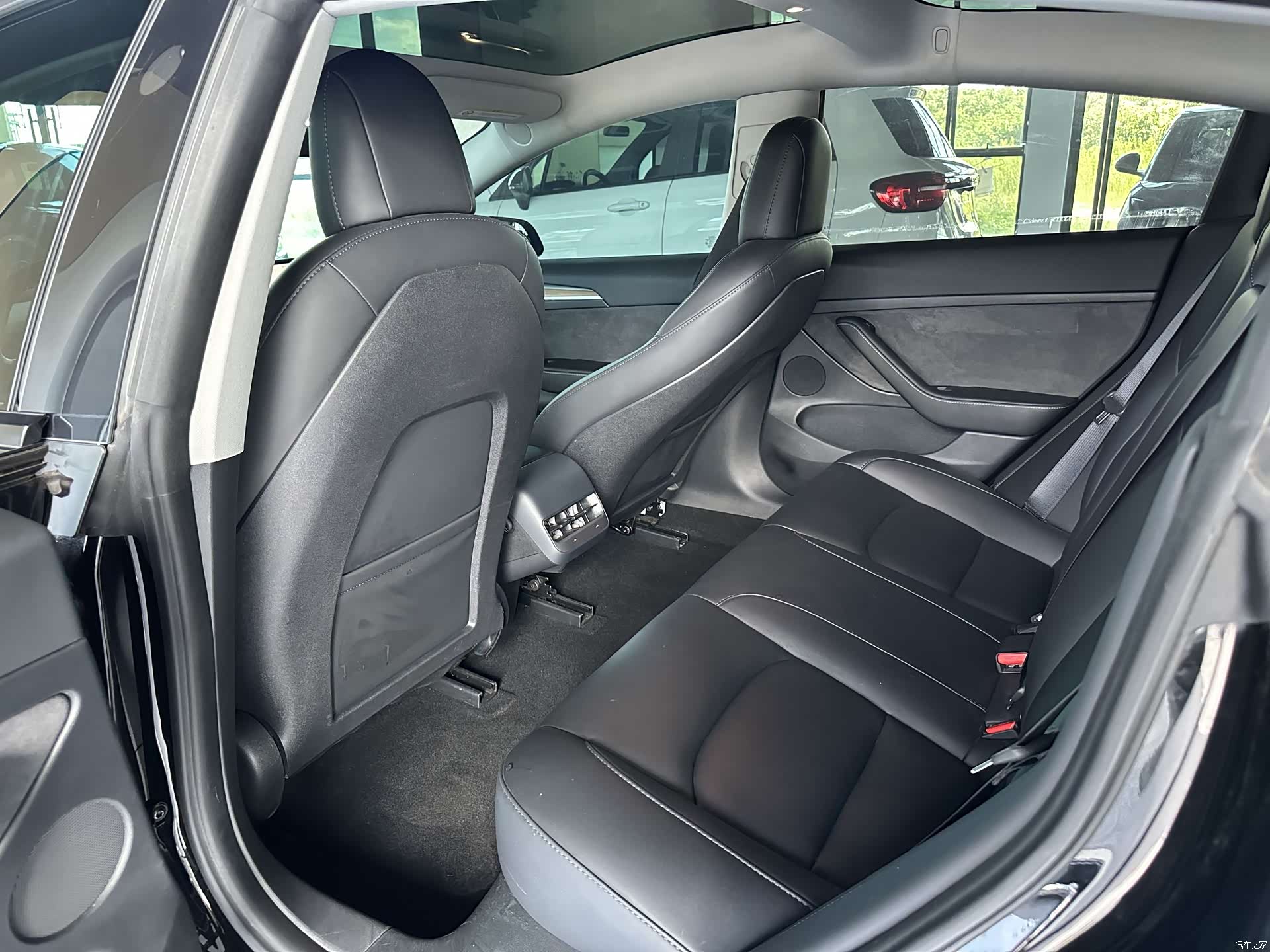 Tesla Model 3, 2023 8