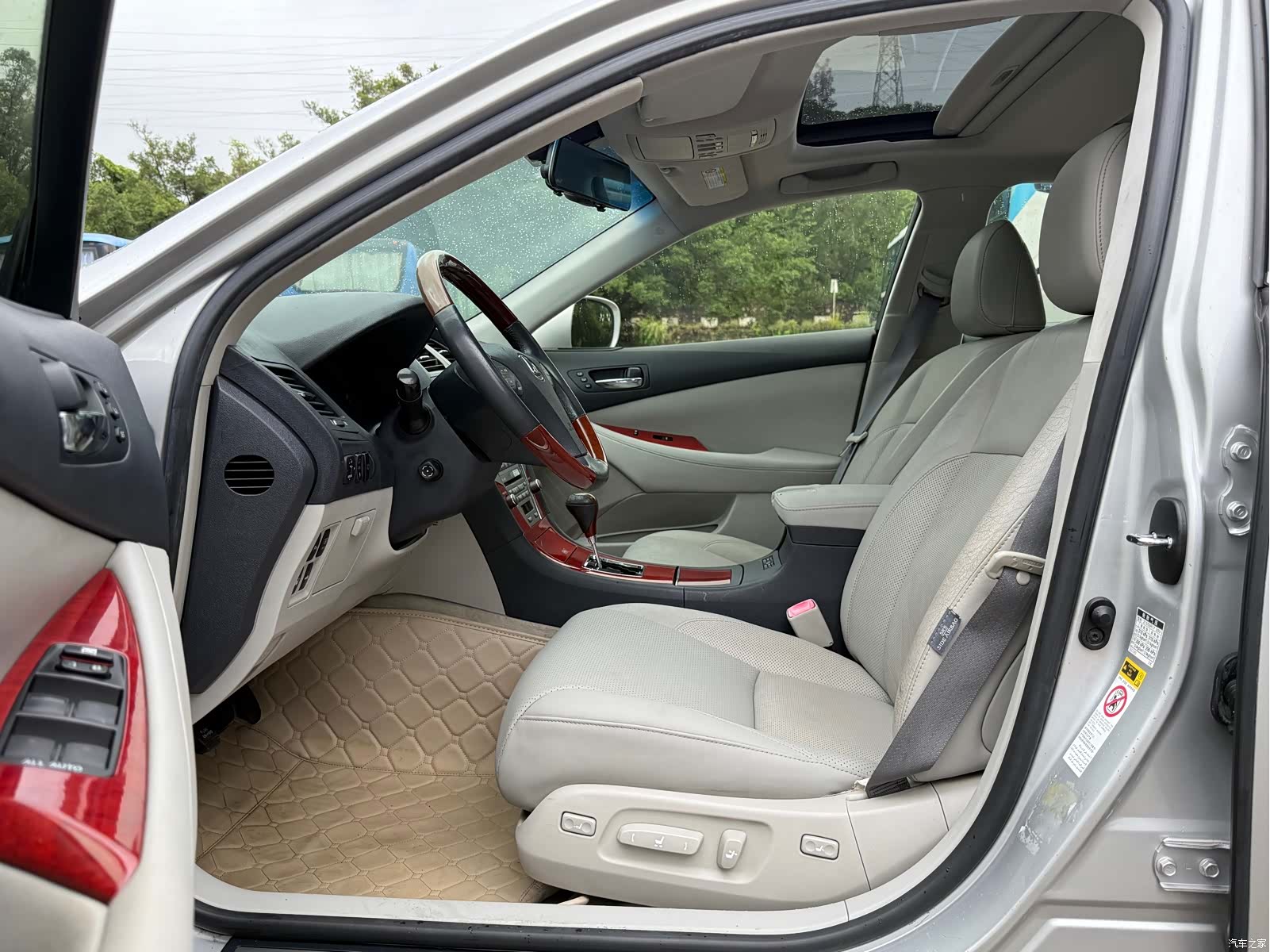 Lexus ES, 2009 4