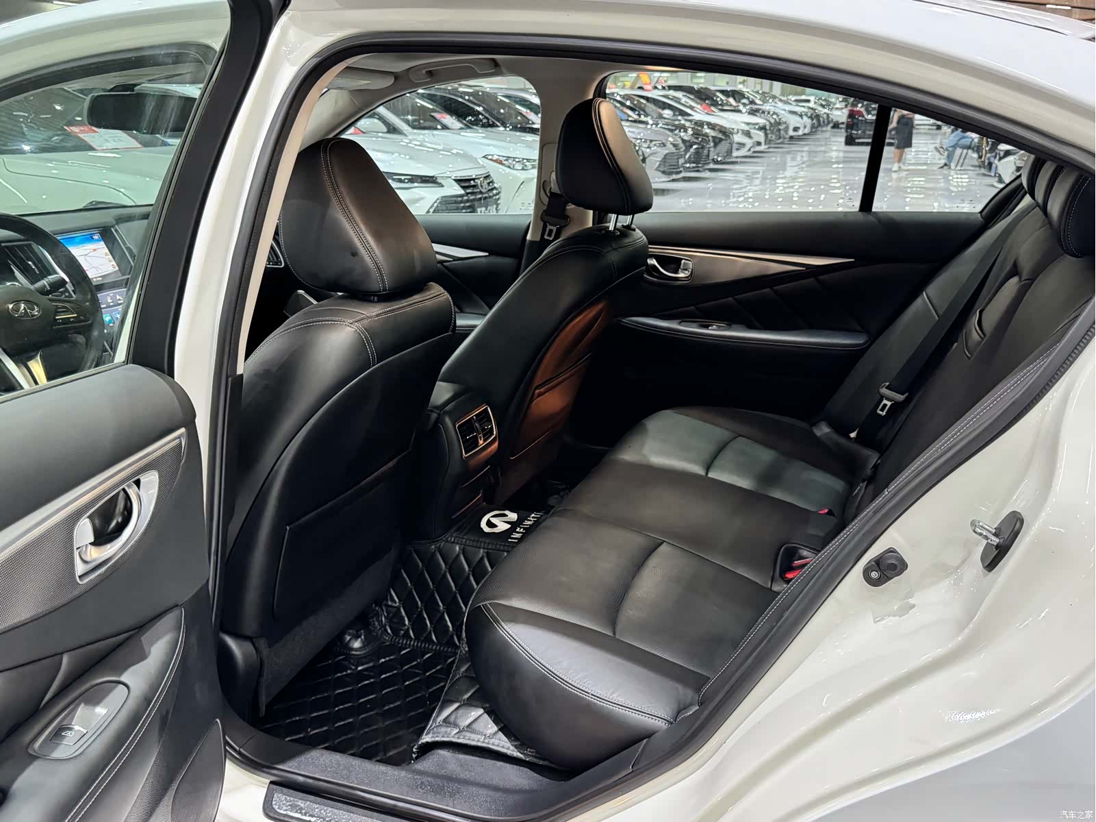 Infiniti Q50L, 2018 22