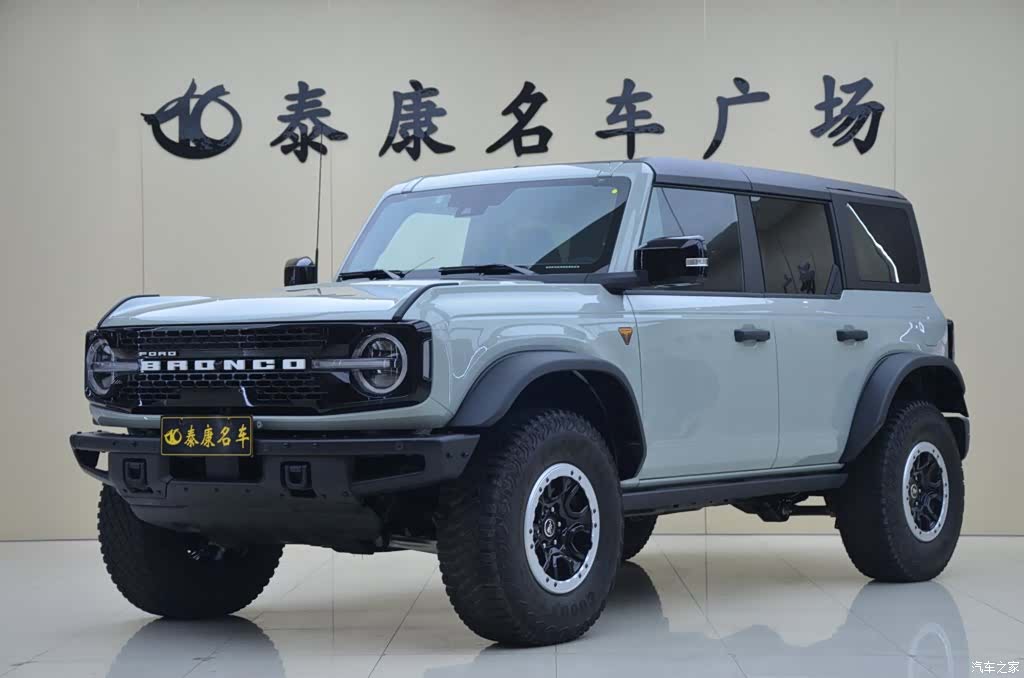 Ford Bronco, 2026 1