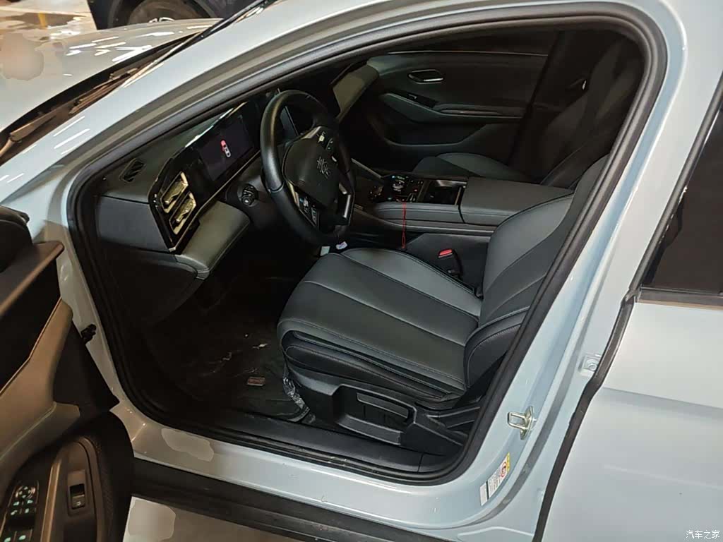 BYD Qin, 2025 16