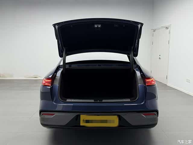 Geely 8, 2025 16