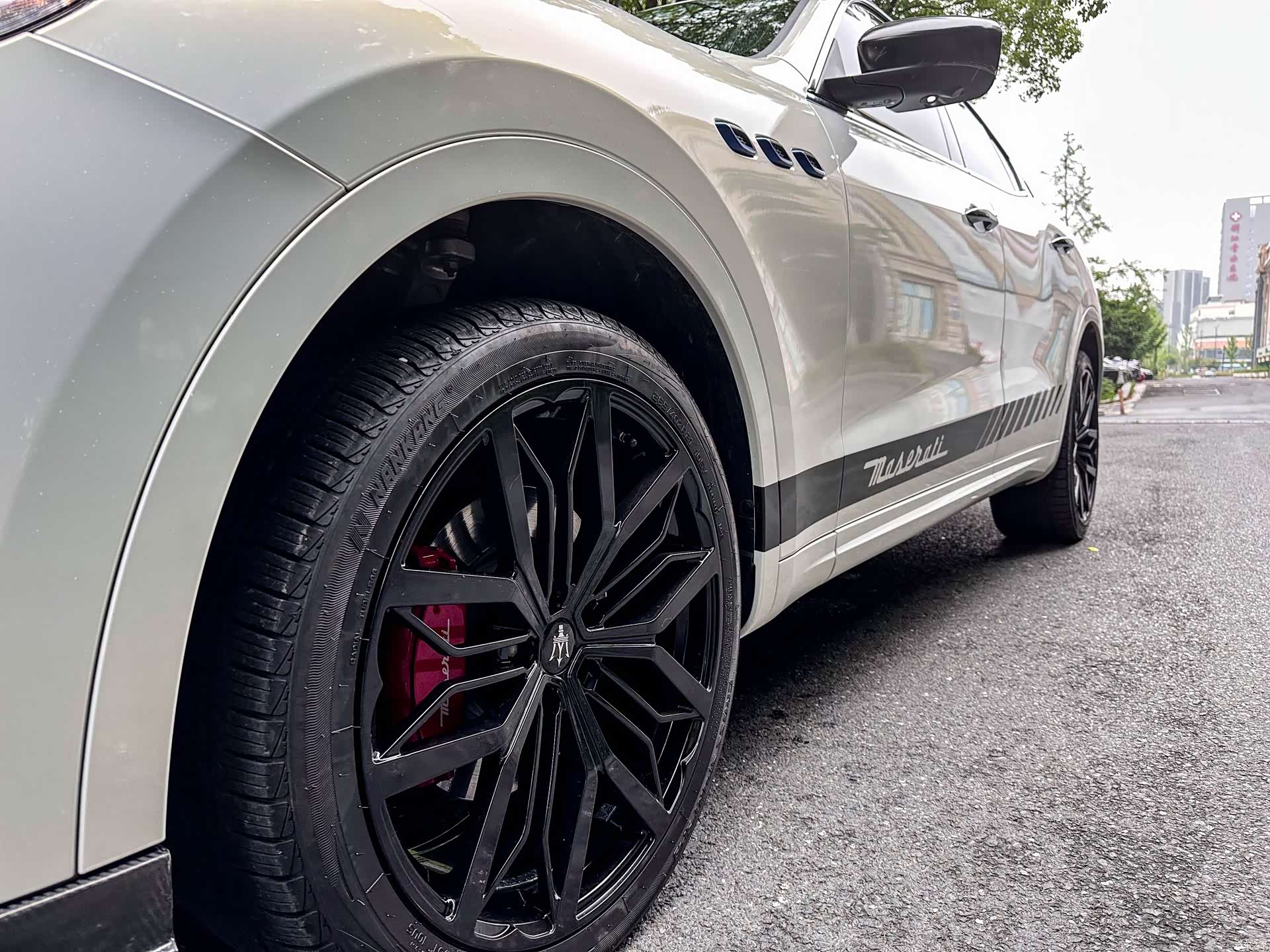 Maserati Levante, 2022 все фото
