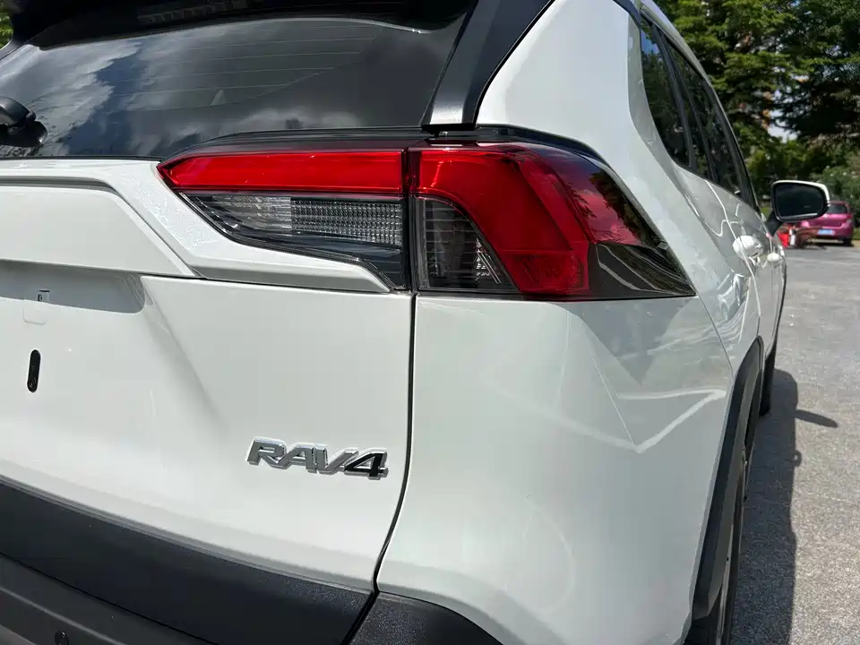 Toyota RAV4 Rongfang