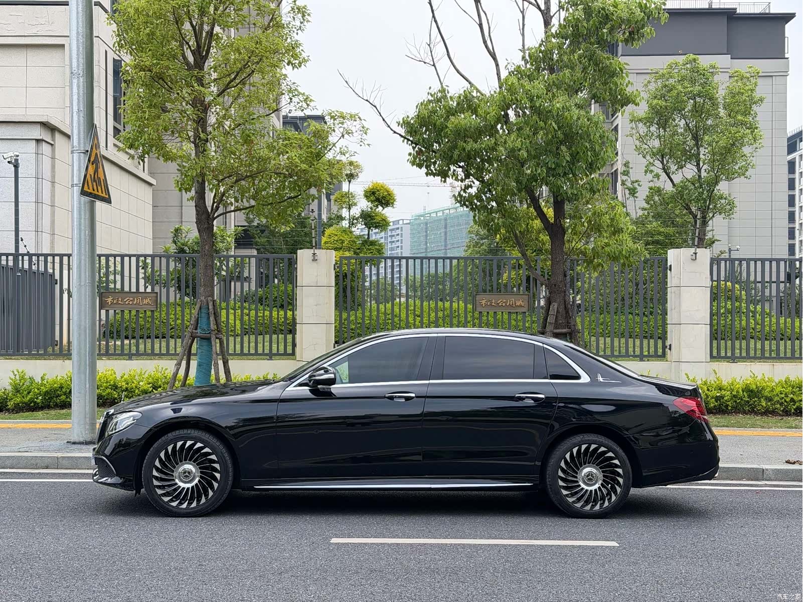 Mercedes-Benz E-Class, 2017 3