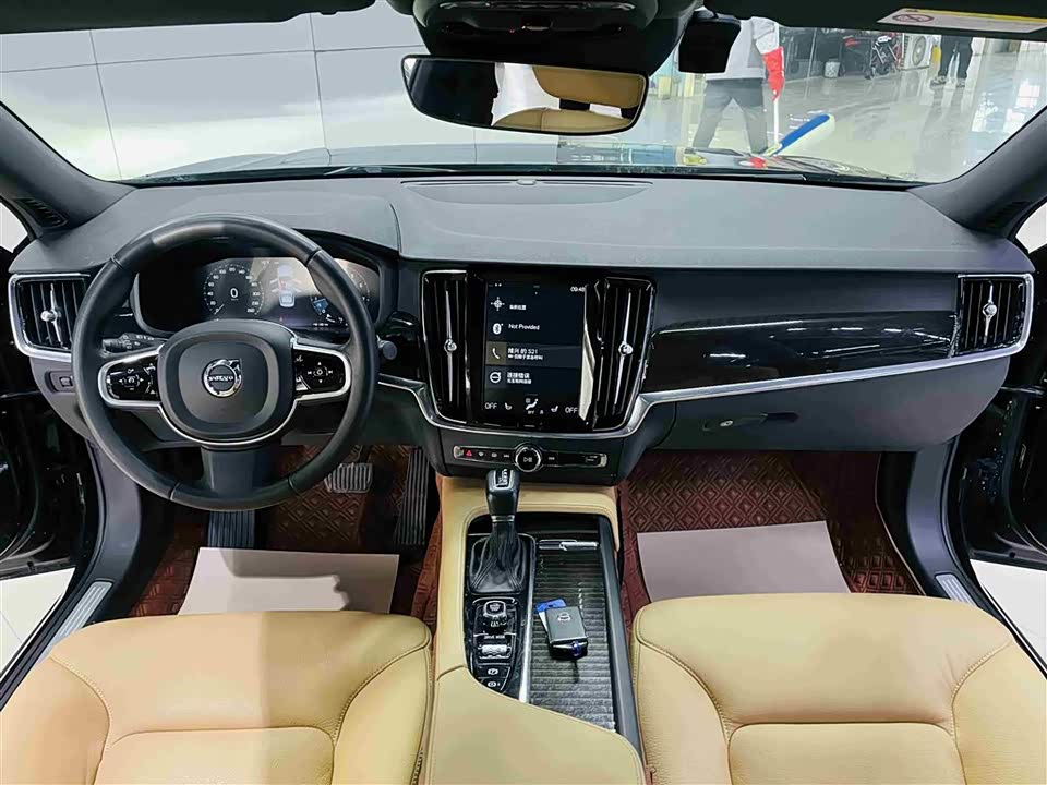 Volvo S90