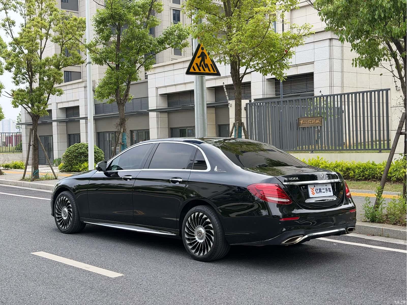 Mercedes-Benz E-Class, 2017 4
