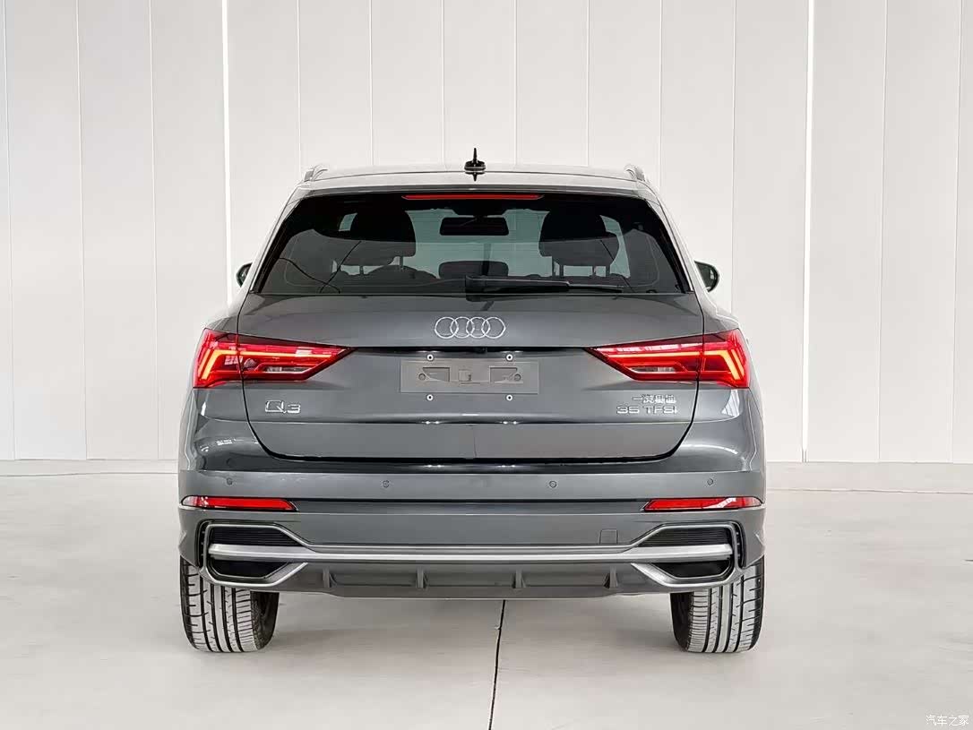 Audi Q3, 2022 все фото