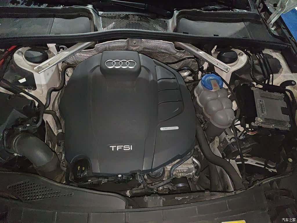 Audi A4L, 2019 11