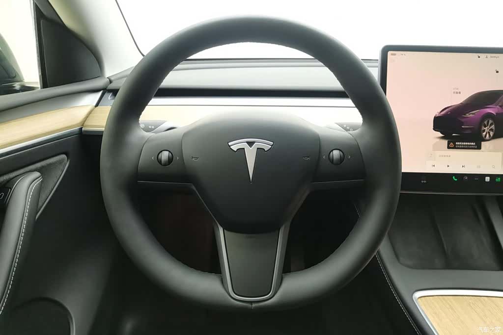 Tesla Model Y, 2022 15