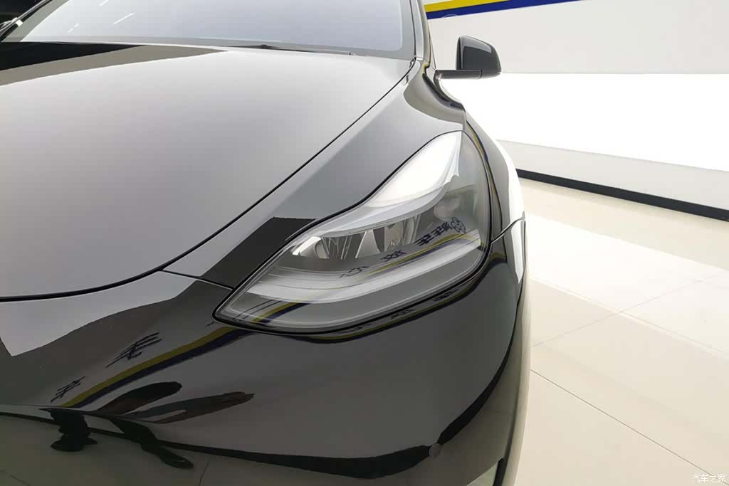 Tesla Model Y, 2022 все фото