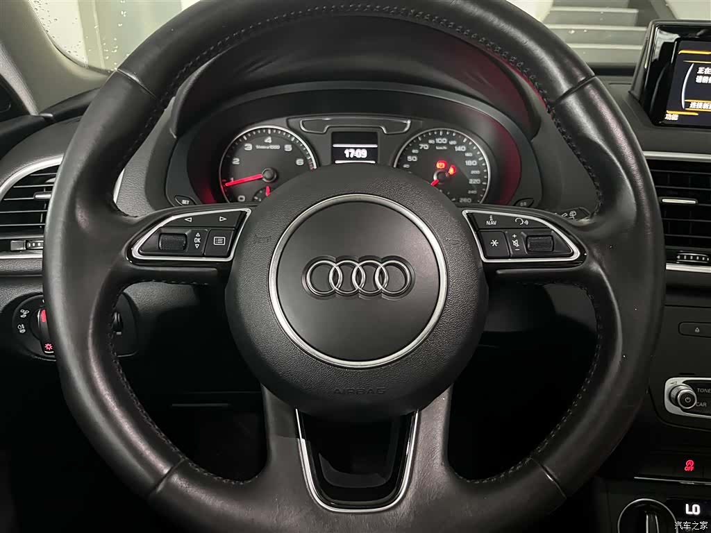 Audi Q3, 2016 10