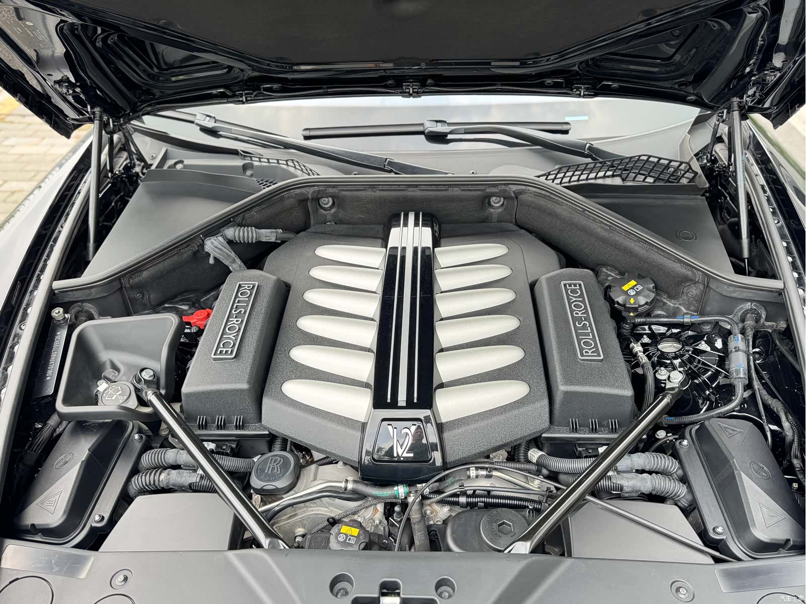 Rolls-Royce Ghost, 2017 26