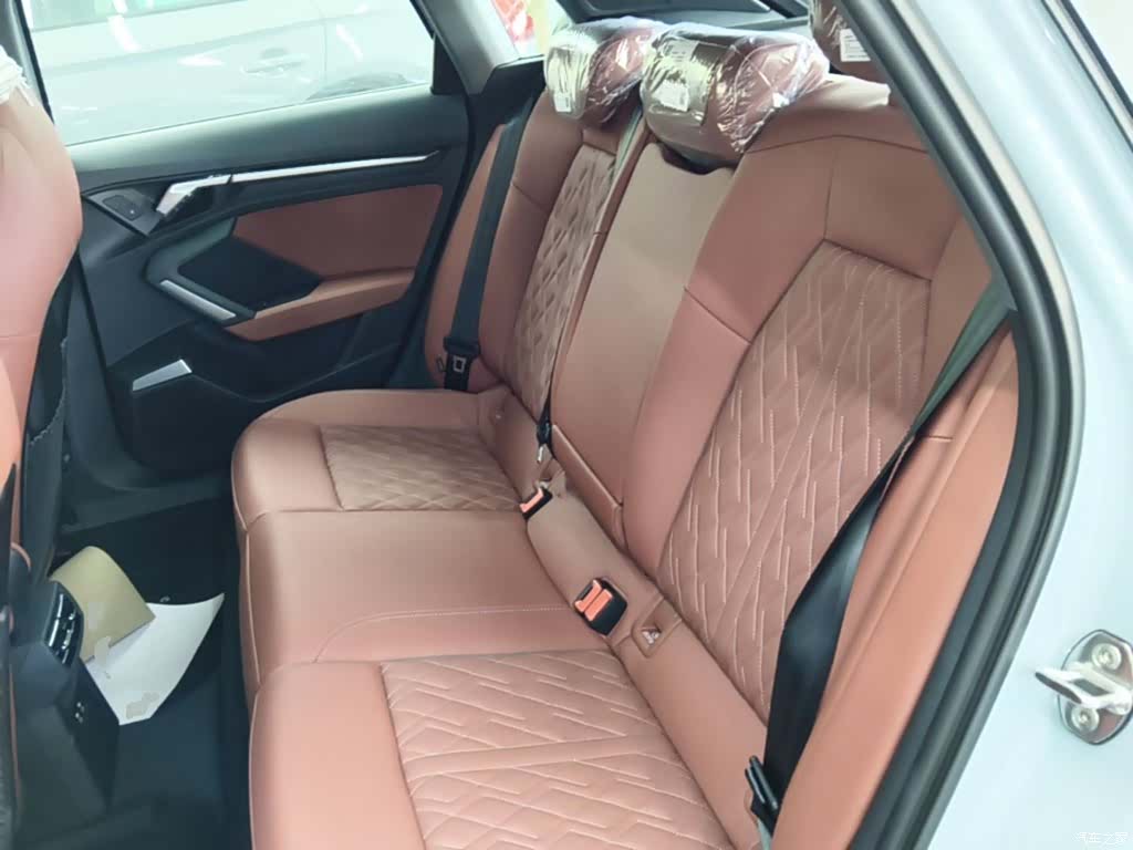 Audi Flying Spur, 2026 17