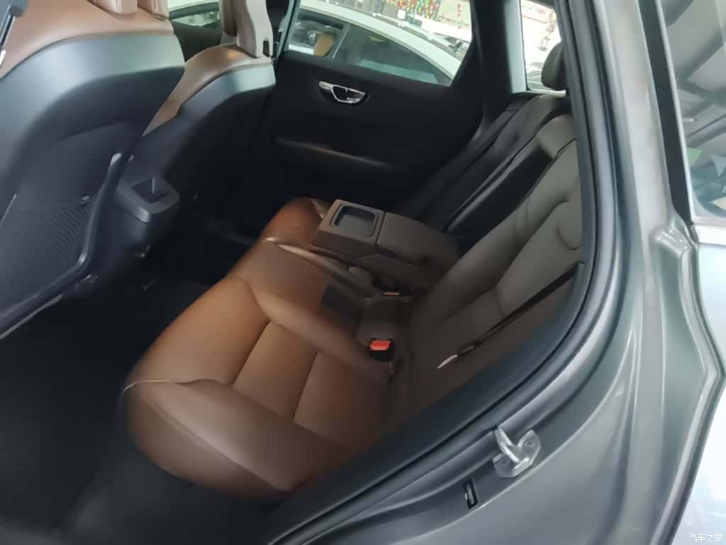 Volvo XC60, 2019 17
