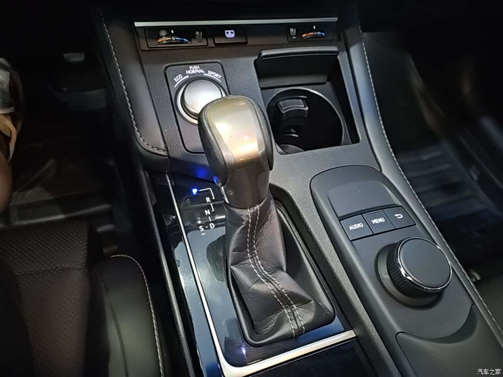 Lexus ES, 2017 14