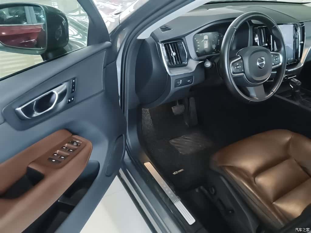 Volvo XC60, 2019 16