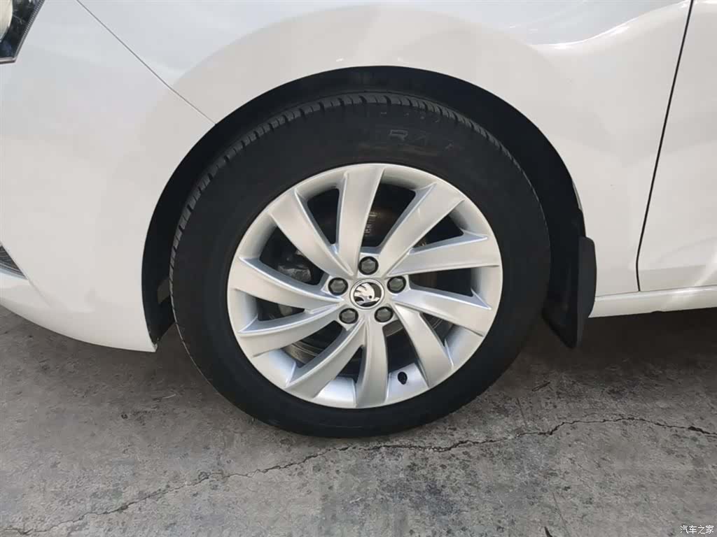 Skoda Rapid, 2021 23