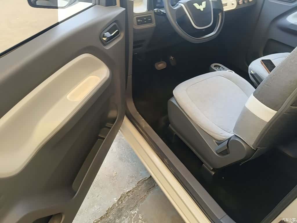 Wuling MINIEV, 2022 16