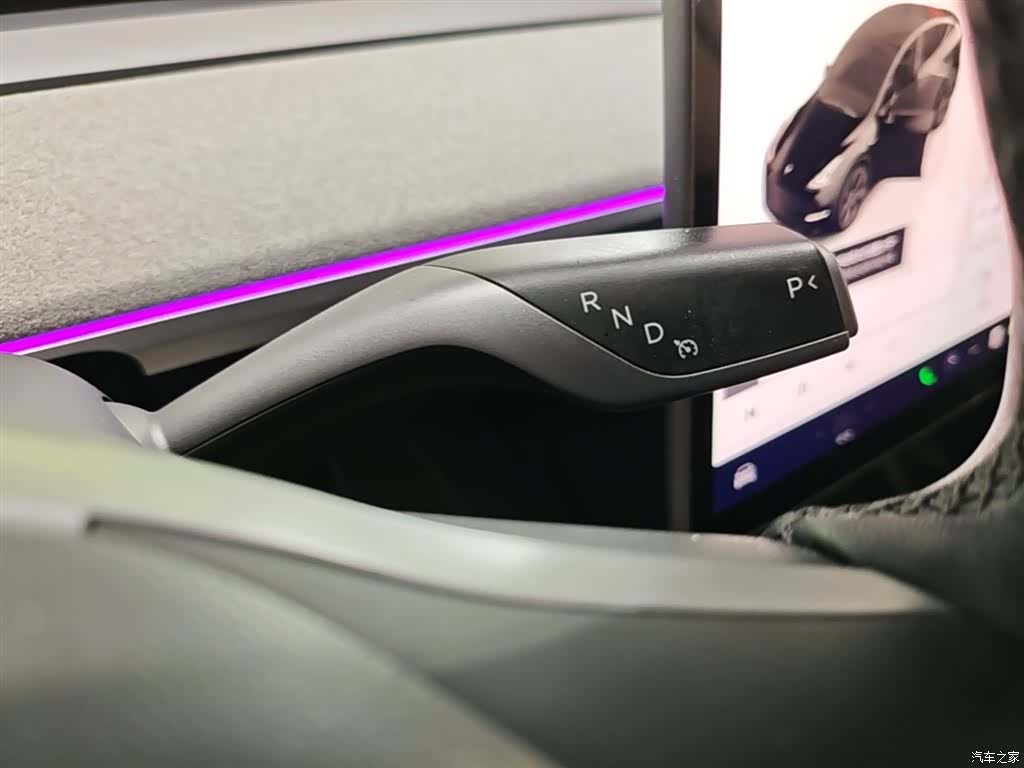 Tesla Model Y, 2023 14