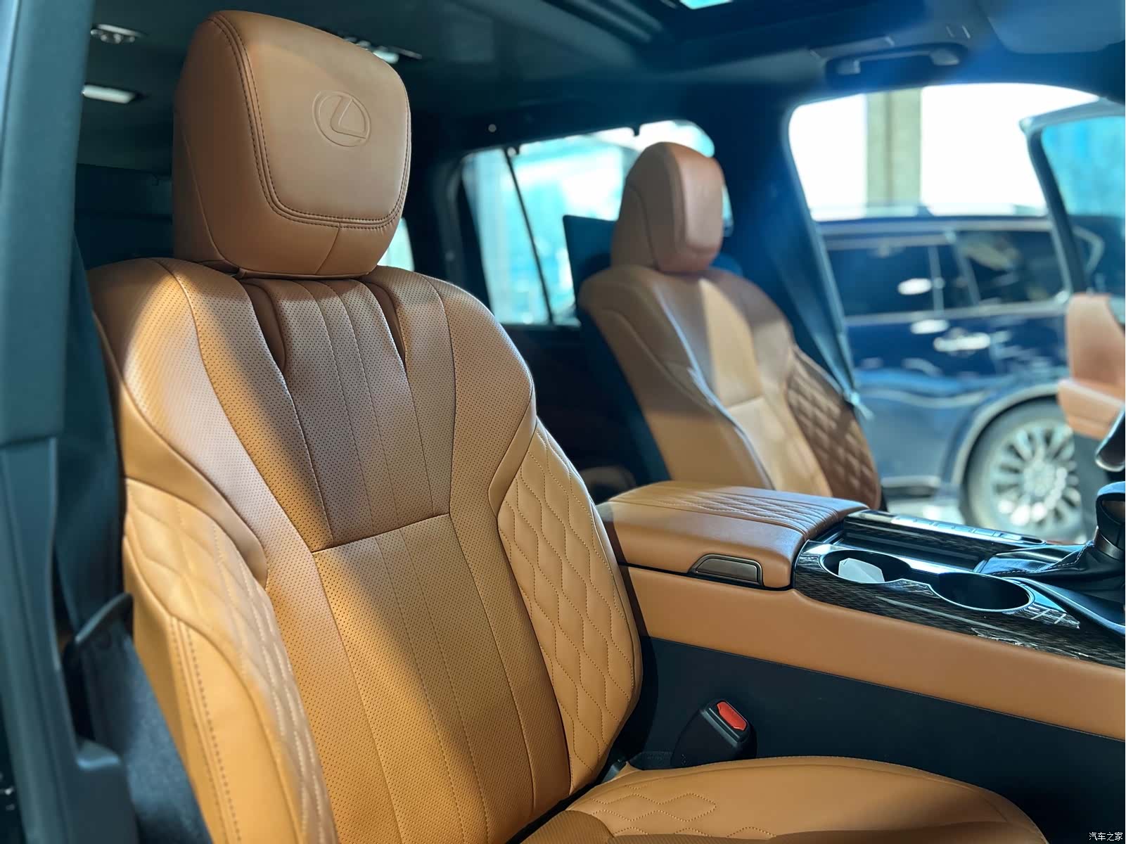 Lexus LX, 2026 15