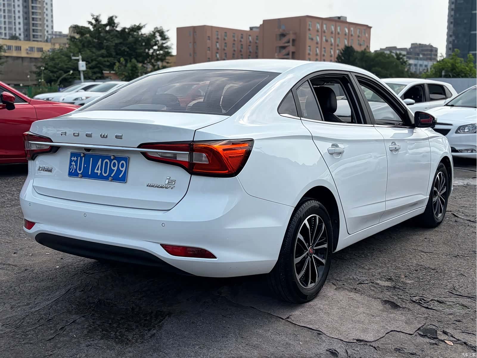 Roewe i5, 2021 4