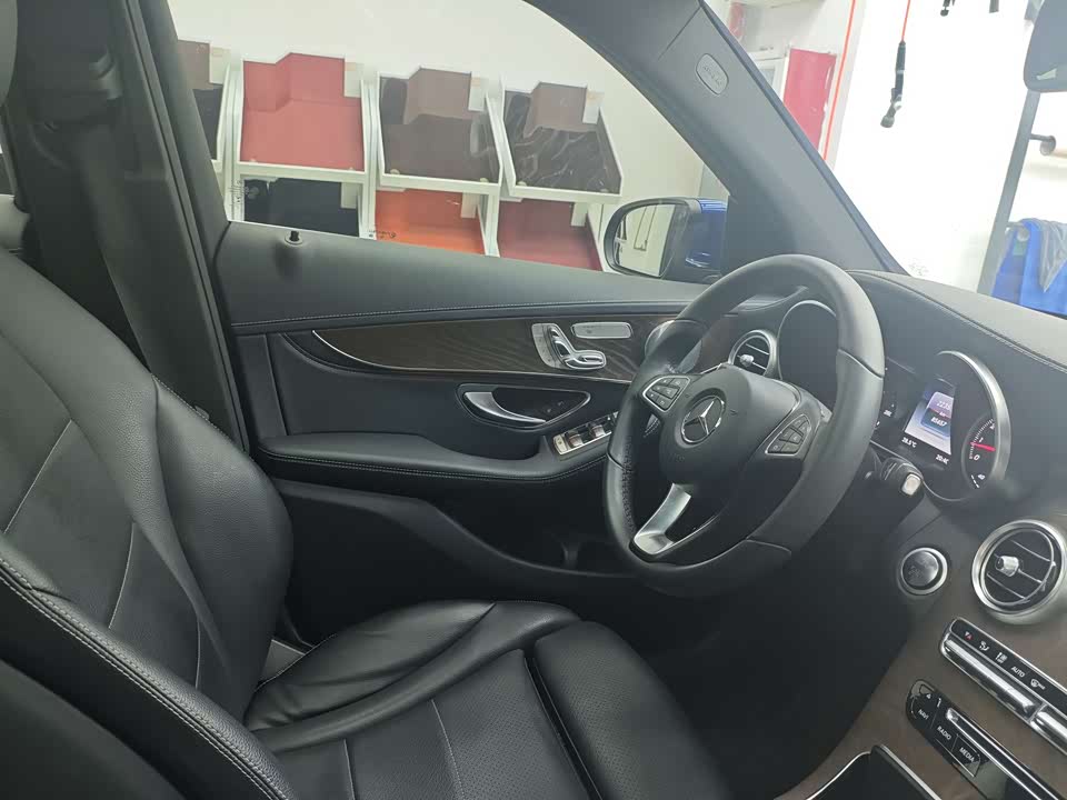 Mercedes-Benz GLC Mercedes-Benz GLC