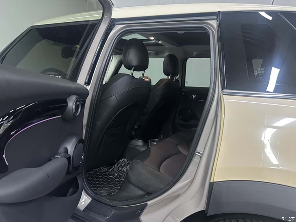 Mini Cooper, 2022 13