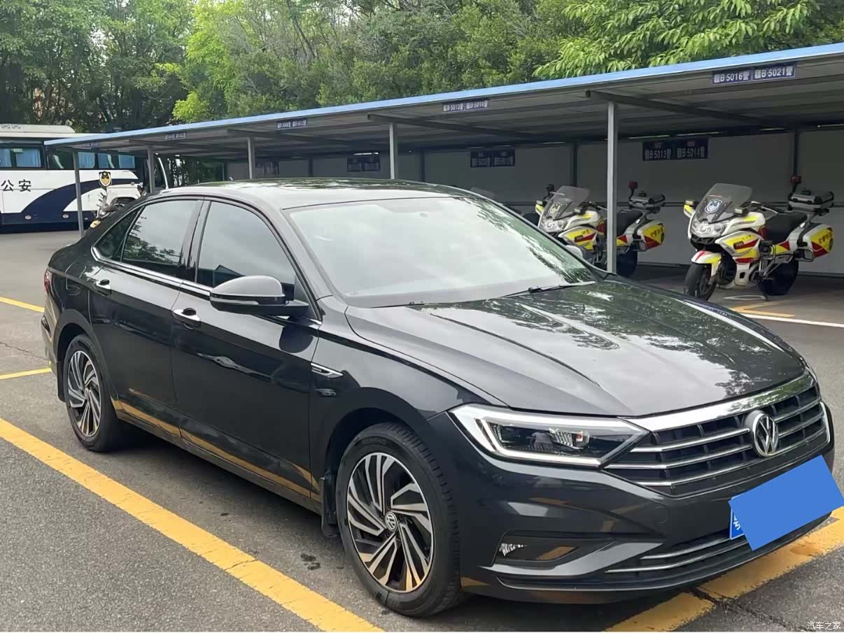 Volkswagen Sagitar, 2022 3