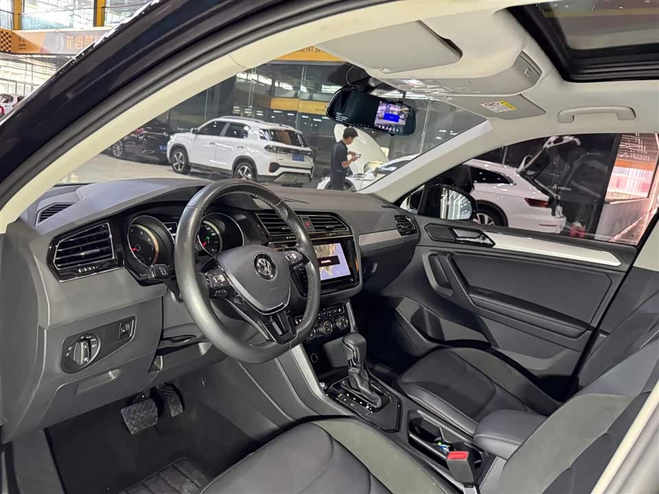 Volkswagen Tiguan L Volkswagen Tiguan L
