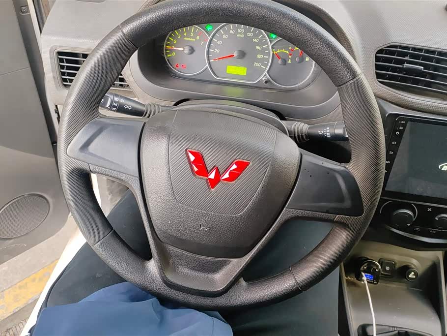 Wuling Wuling Hongguang PLUS