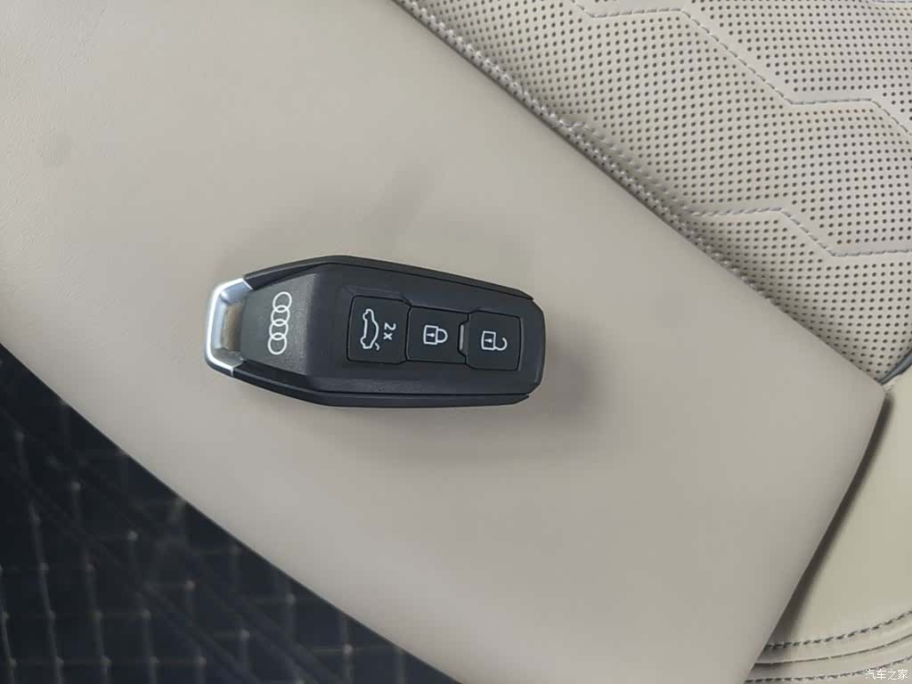 Audi e-tron, 2026 9