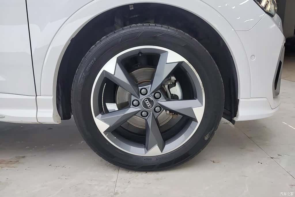 Audi Q3, 2021 6