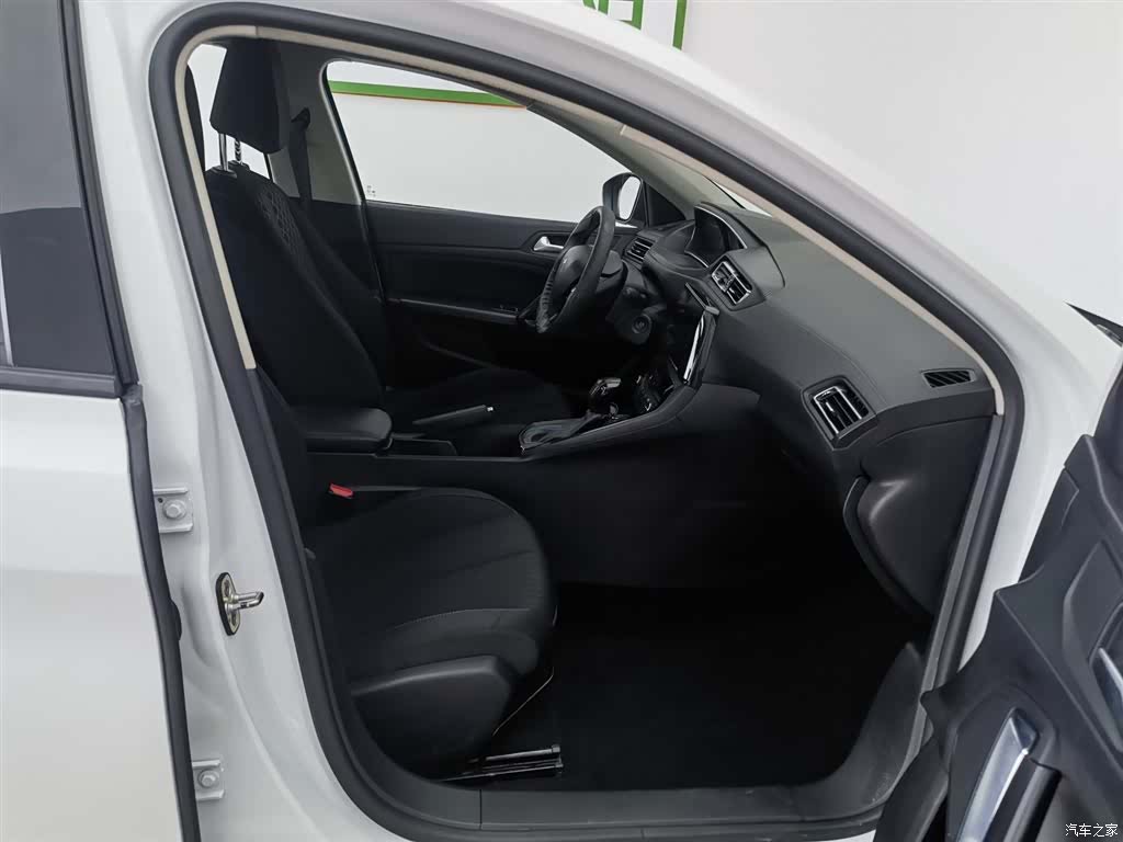 Peugeot 308, 2019 23