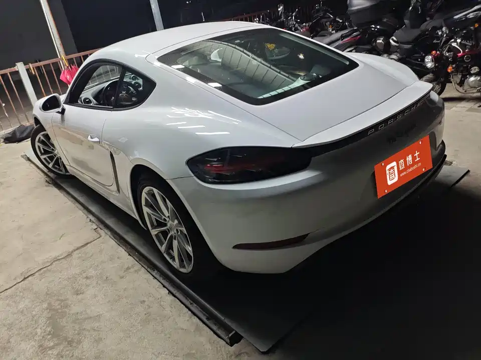 Porsche 718