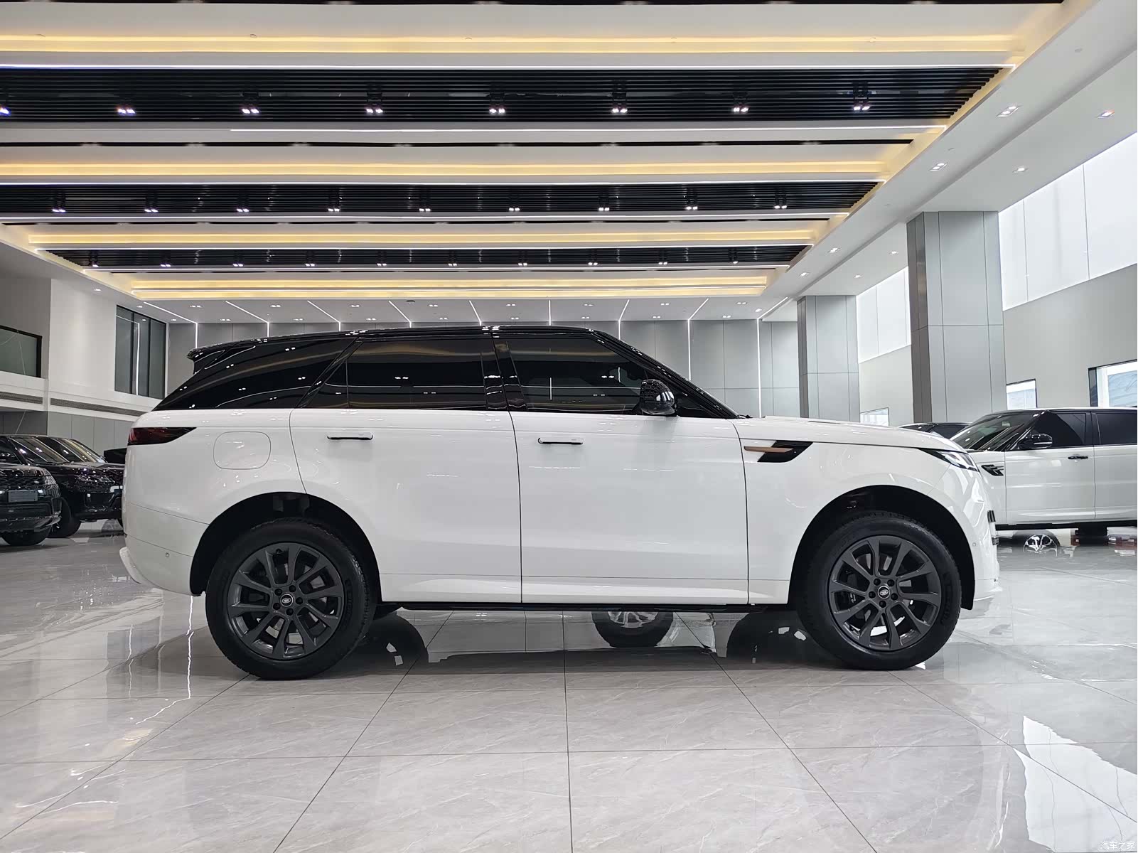 Land Rover Range Rover, 2024 16