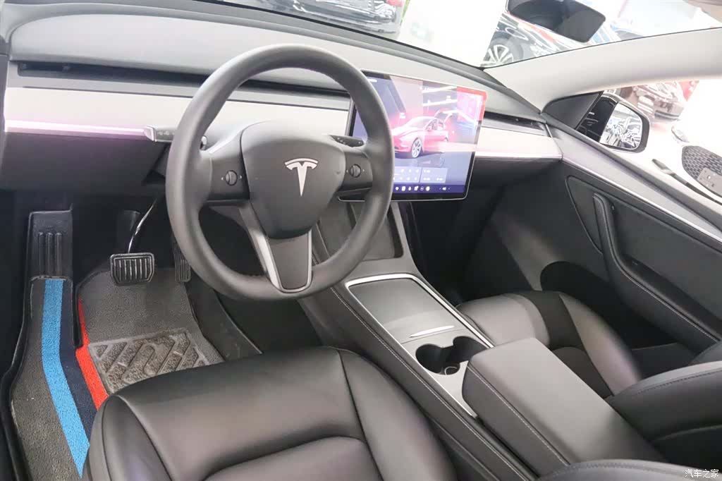 Tesla Model Y, 2024 15