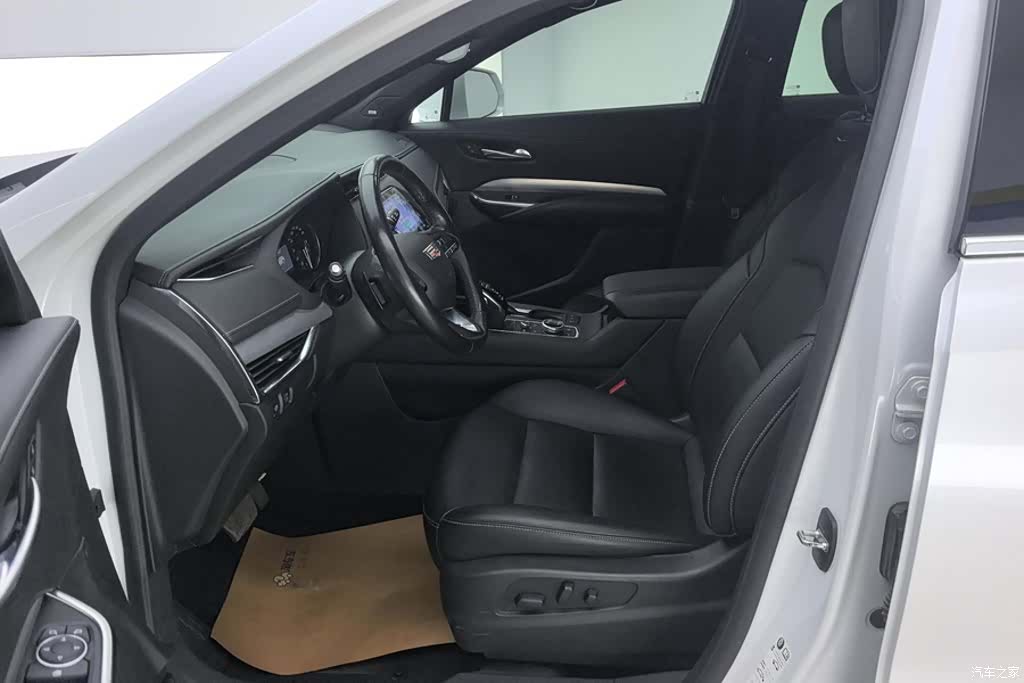 Cadillac XT4, 2021 9