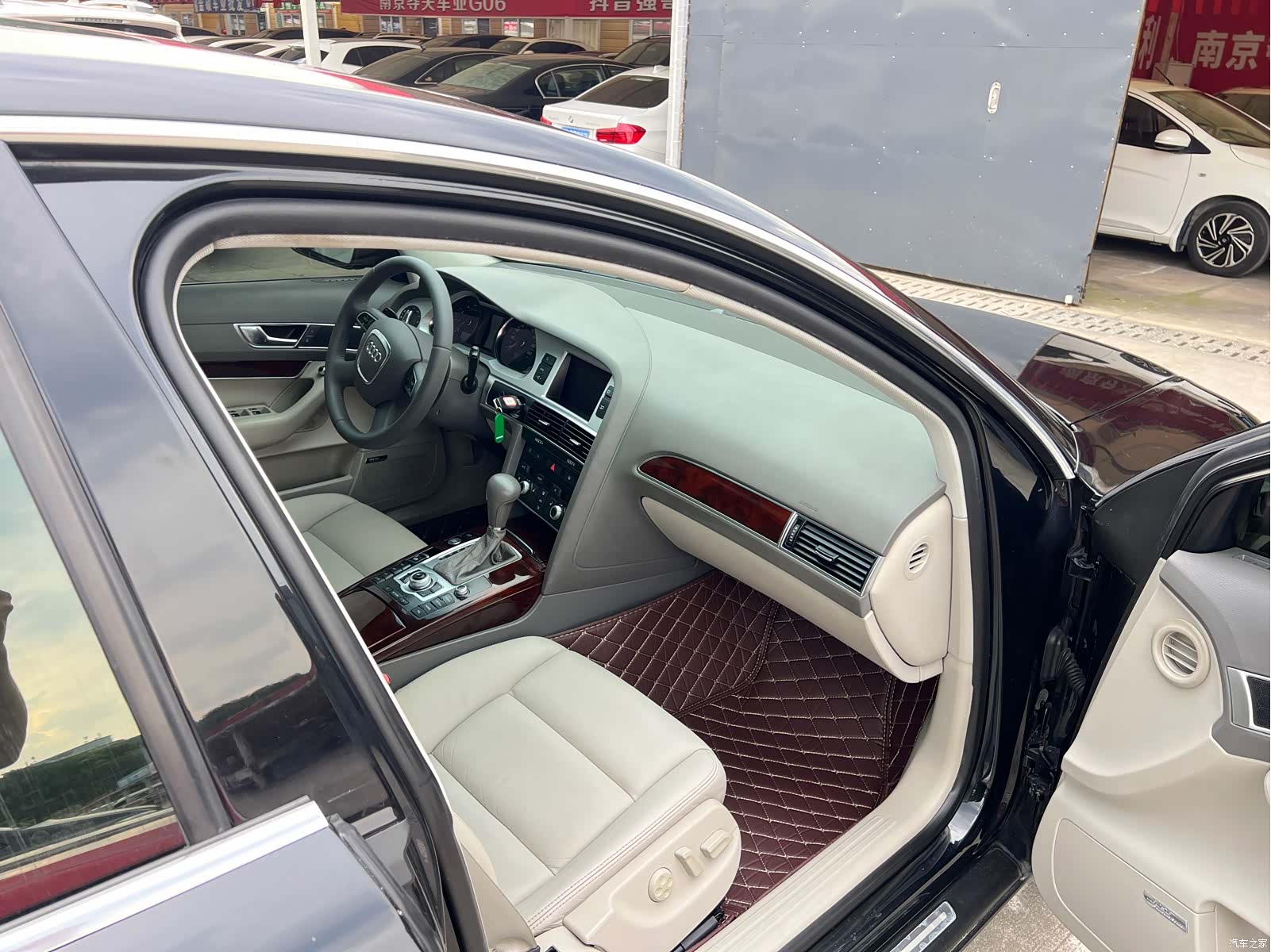 Audi A6L, 2011 17