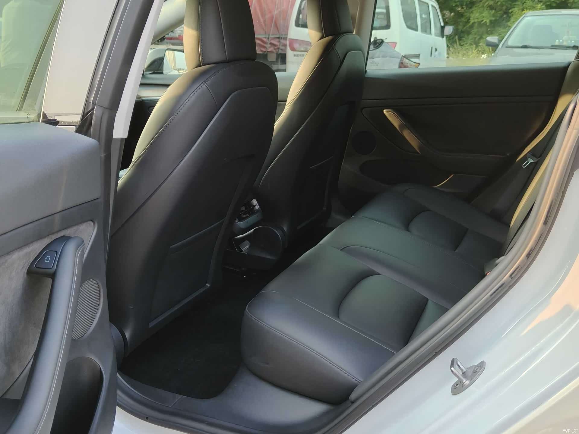 Tesla Model 3, 2021 11