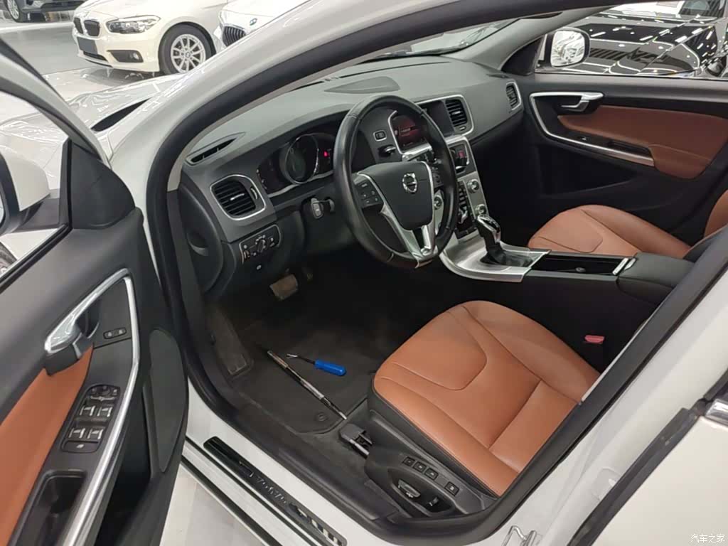 Volvo S60, 2018 16